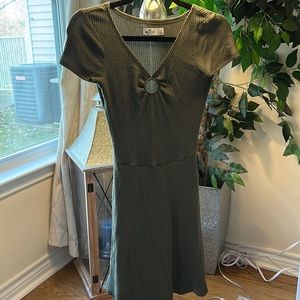 Hollister green short sleeved dress